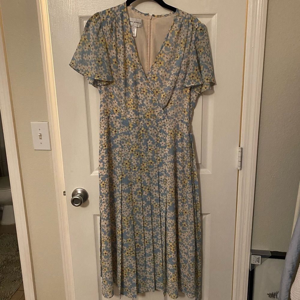 Donna Morgan midi floral printed dress, size 6